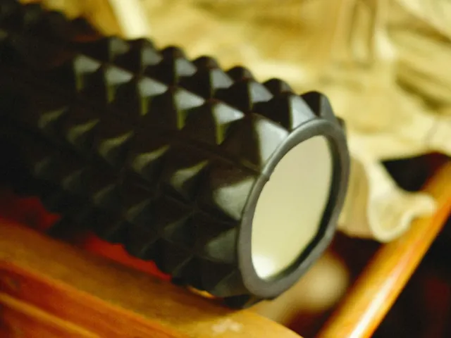 Foam roller σε ξύλινη επιφάνεια